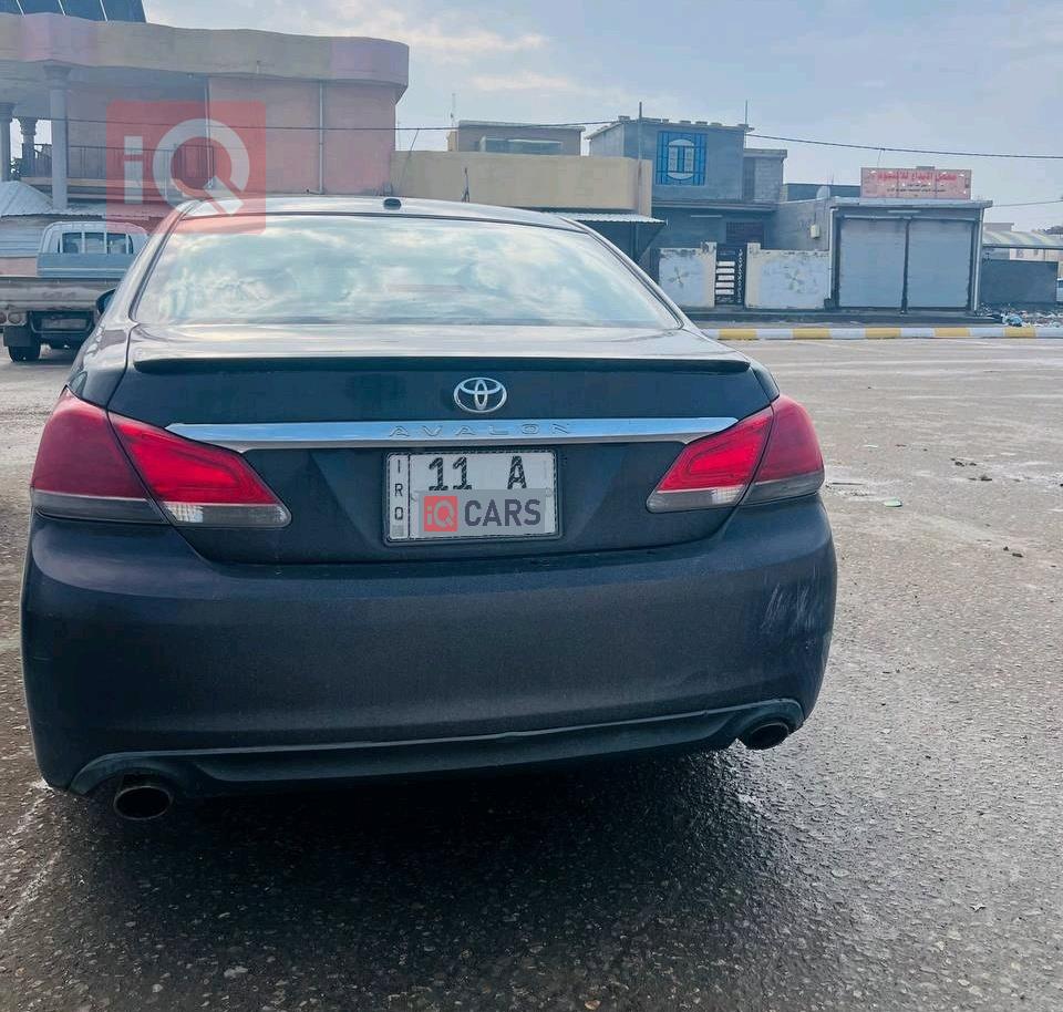 تويوتا أفالون